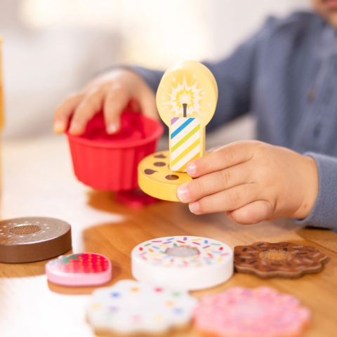 Melissa and doug play to go set de joaca briose si fursecuri la pachet copii varsta 3 ani - 10 ani [6]
