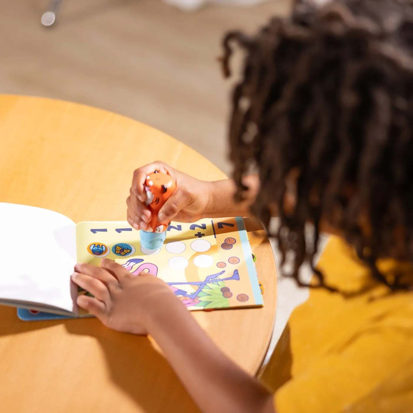 Melissa and doug set de joaca autocolante si stampila reincarcabila tigru, copii 3 ani pana la 7 ani [5]