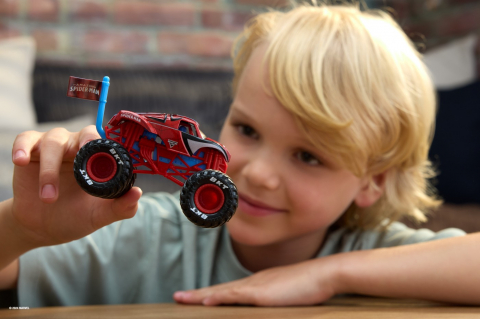 Monster jam marvel camion gigant amazing spider man scara 1 la 64, varsta de la 3 ani la 12 ani [2]