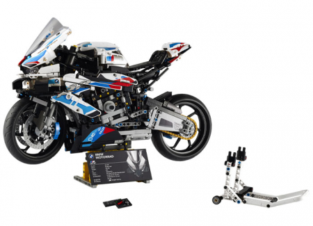 LEGO Technic: BMW M 1000 RR 42130, 18 ani+, 1920 piese, varsta de la 14 ani la +15 ani [6]