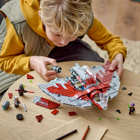 Naveta Jedi T-6 a lui Ahsoka, varsta de la 9 ani la 14 ani [2]