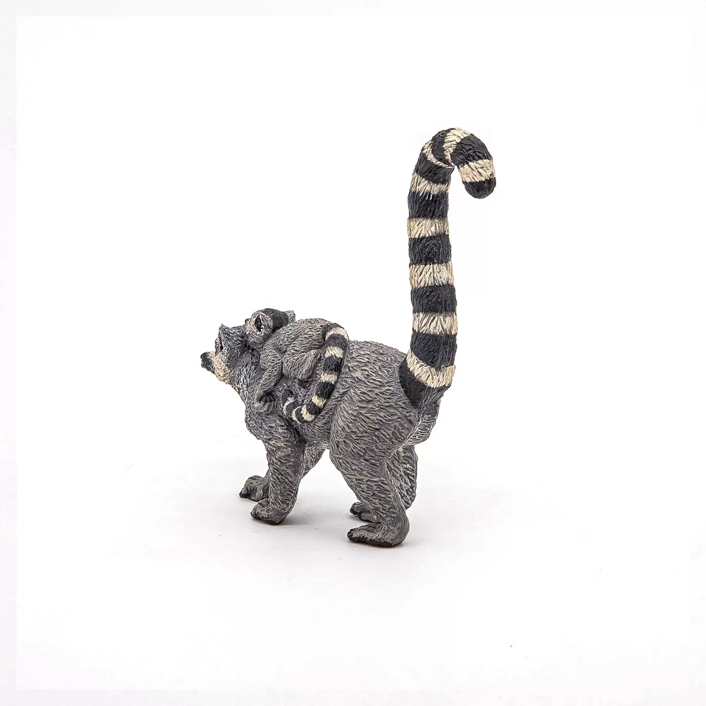 Papo figurina lemur cu pui, varsta de la 3 ani la +15 ani [3]