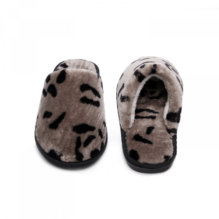 Papuci pufosi Animal Print Crem [3]
