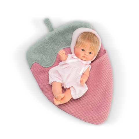 Jucării și Jocuri pentru copii - Papusa Bomboncin Cu Caciulita Roz Si Paturica Capsuna 20cm