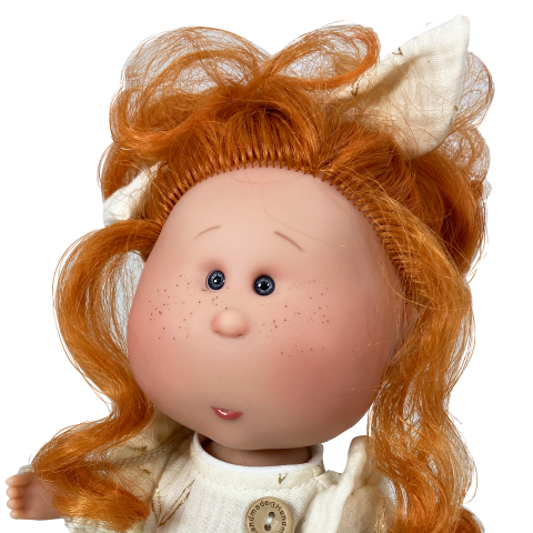 Papusa Nines D'Onil, Mia, cu parul roscat prins, cu articulatii, cu miros de vanilie, 30 cm, copii varsta 3 ani+,6 ani+,8 ani+ [1]