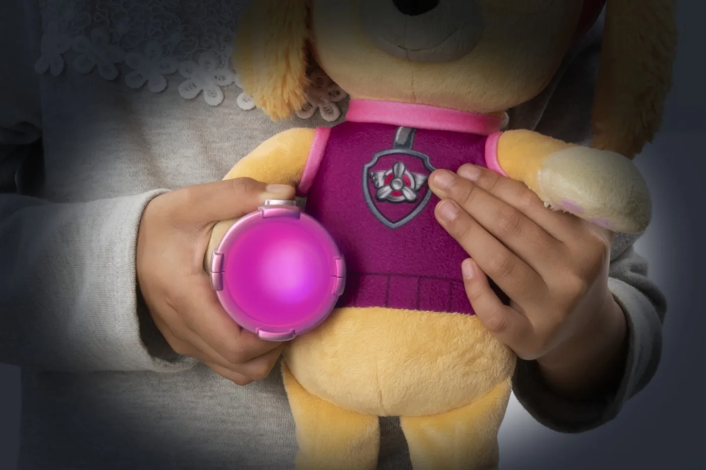 Patrula catelusilor plus snuggle up skye cu burtica luminoasa, varsta de la 3 ani la 12 ani [2]