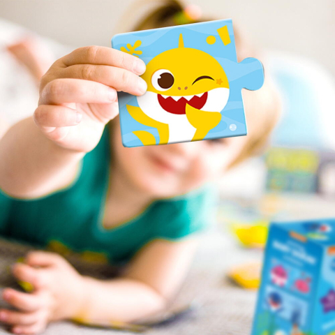 Puzzle - Potriveste culorile cu  Baby Shark (24 piese) [4]