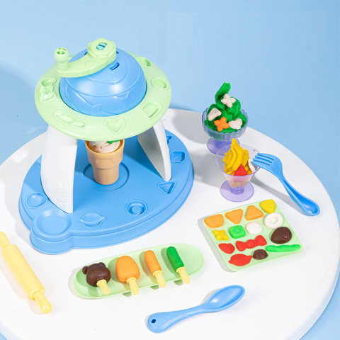 Set creativ plastilina + 23 accesorii fabrica de dulciuri deli [3]