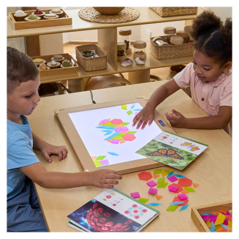 Tangram cu piese translucide colorate, 250 piese, Guidecraft, copii varsta 3-10 ani [2]