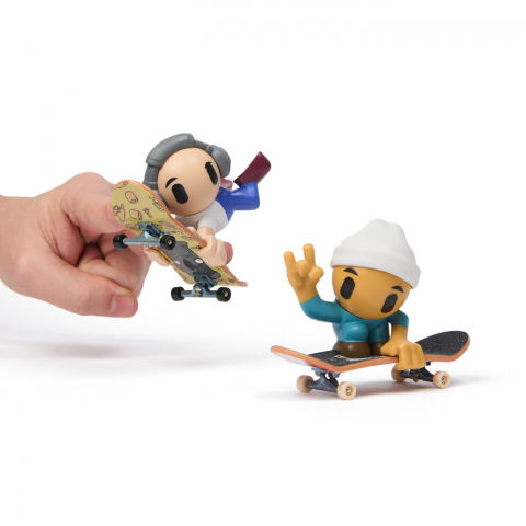 Tech deck sk8 crew pachet 2 seturi plita si figurina 9.6cm casca alba si casti gri, varsta de la 5 ani la 12 ani [2]