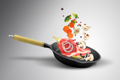 Tigaie fonta pura, maner lemn 23 x 4 cm, ambalaj cutie color, cooking by heinner [2]