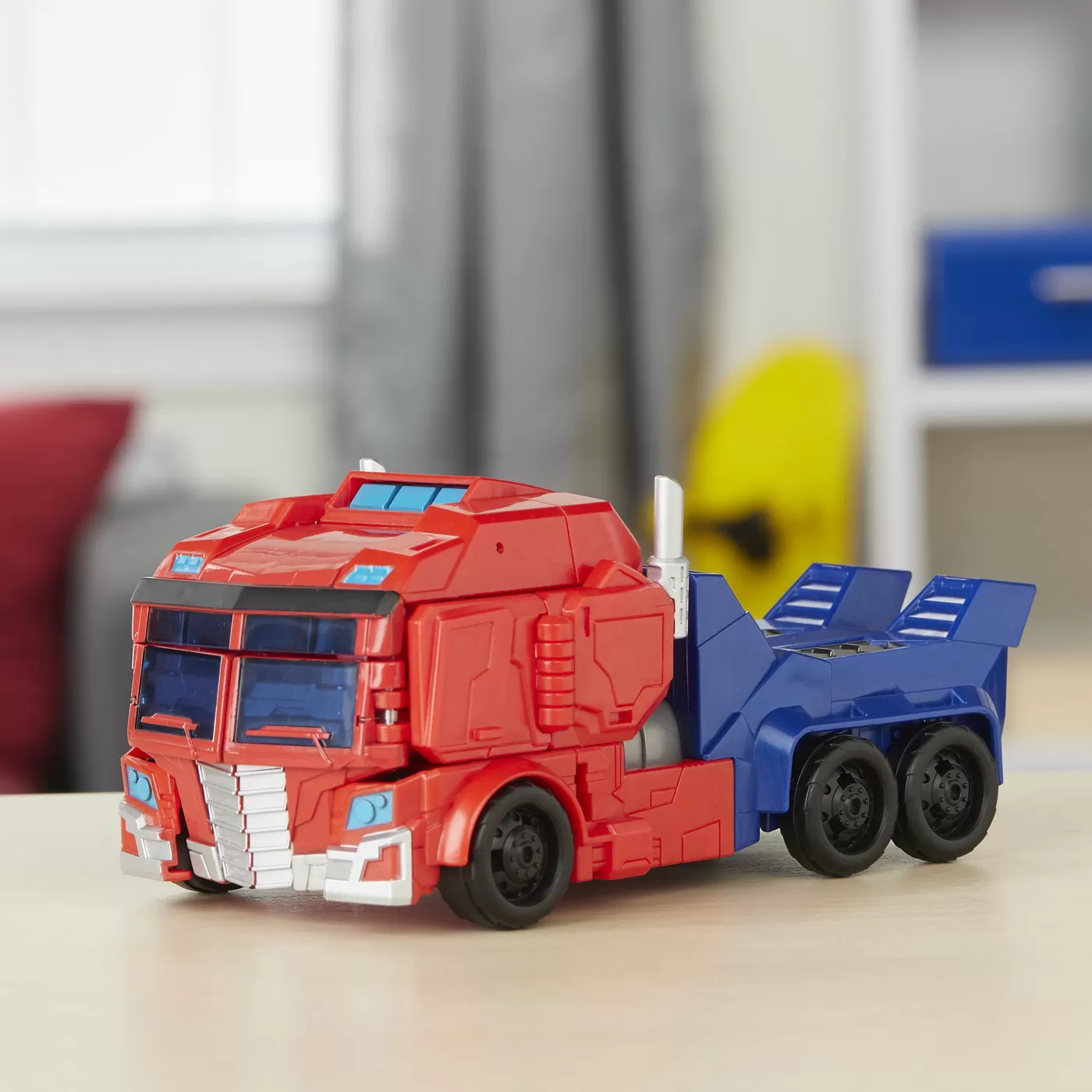 Transformers robot ultimate cu modes attack optimus prime, varsta de la 6 ani la 12 ani [5]