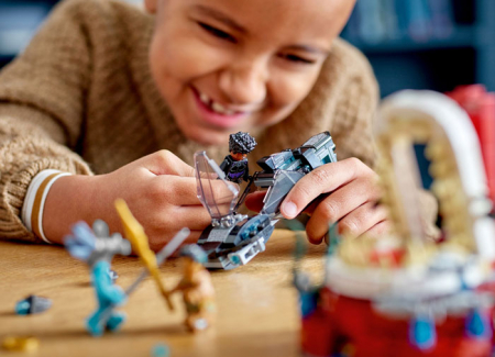 Tronul regelui Namor, varsta de la 7 ani la 12 ani [8]