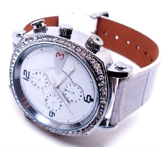 Camera Video Spy cu Rezolutie Full HD Integrata in Ceas de Dama [2]