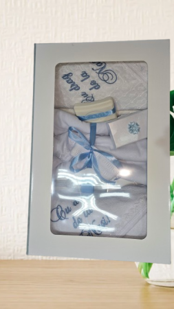 Trusou botez 8 piese cu broderie  diferite culori fete si baieti [3]