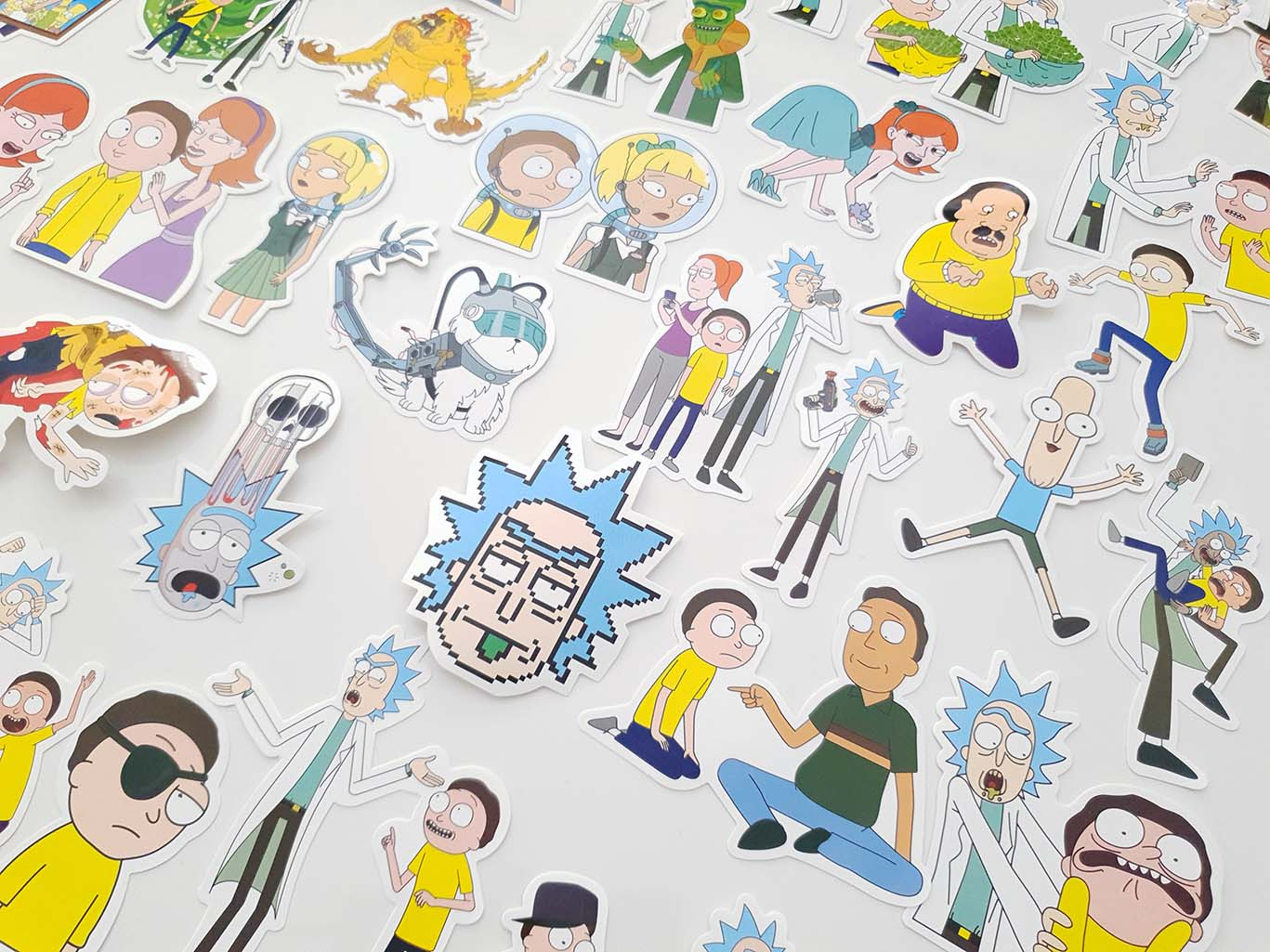 set-100-stickere-laptop-rick-and-morty-2311-4704