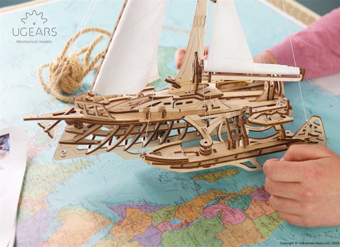 Puzzle 3D Barca Trimaran din lemn Ugears [8]