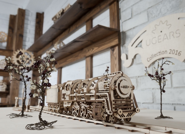 Puzzle 3D Locomotiva cu Aburi si Vagon din Lemn Ugears [15]