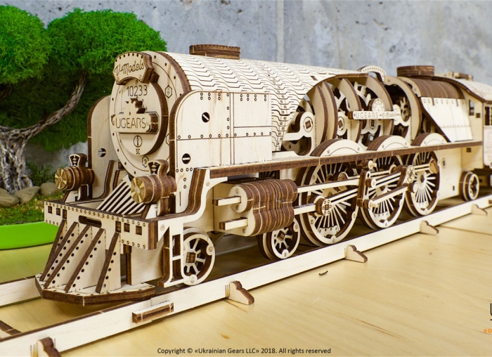 Puzzle 3D Tren V- Express cu abur din lemn Ugears [14]