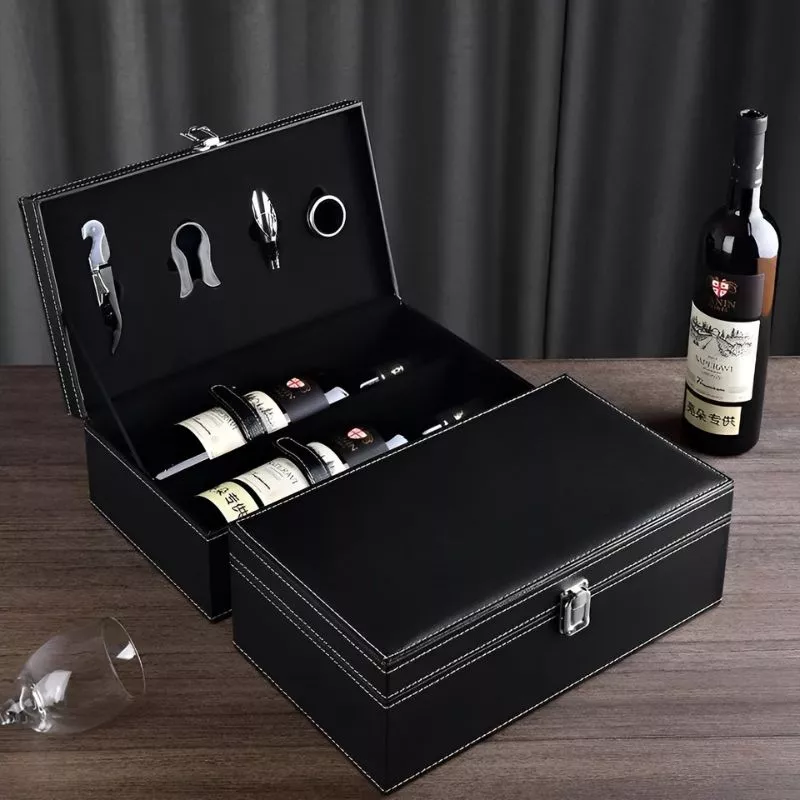 Cutie de vin Deluxe pentru 2 sticle cu accesorii de vin incluse din piele ecologica neagra fina [5]