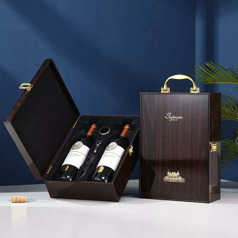Cutie de vin Wood Deluxe, pentru 2 sticle, cu accesorii de vin incluse, Prestige