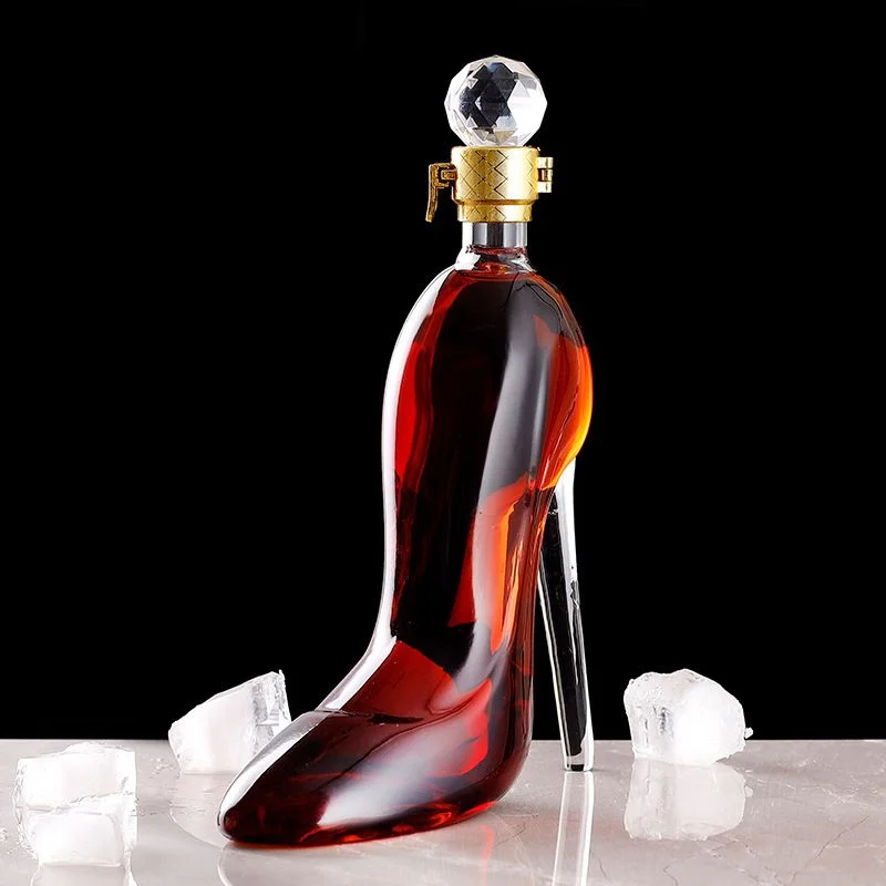 Decantor bauturi Glam Heel, 750 ml [2]