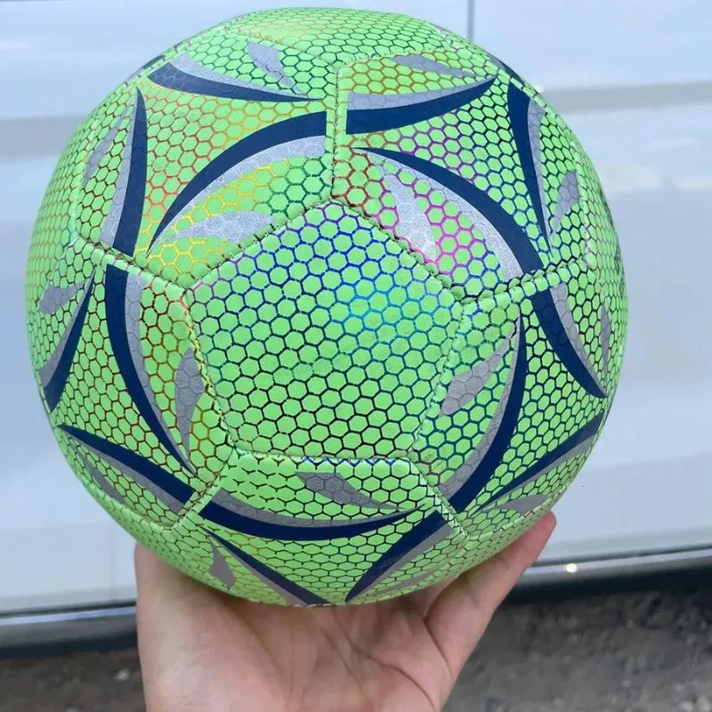 Minge de fotbal cu efect fosforescent [4]