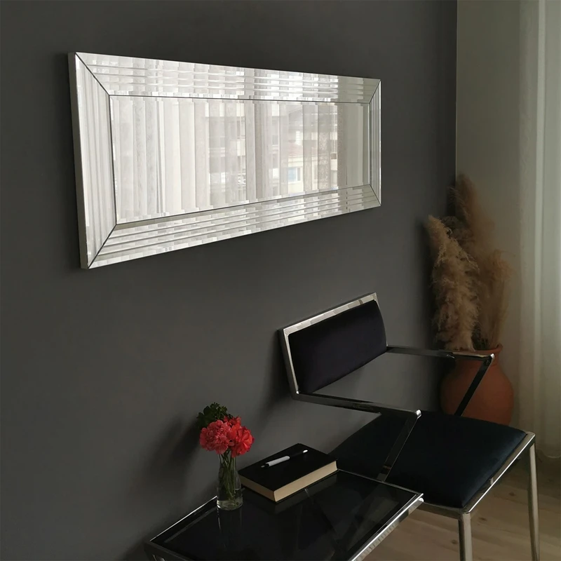 Oglinda dreptunghiulara cu rama argintie, ajustabila, design elegant [4]