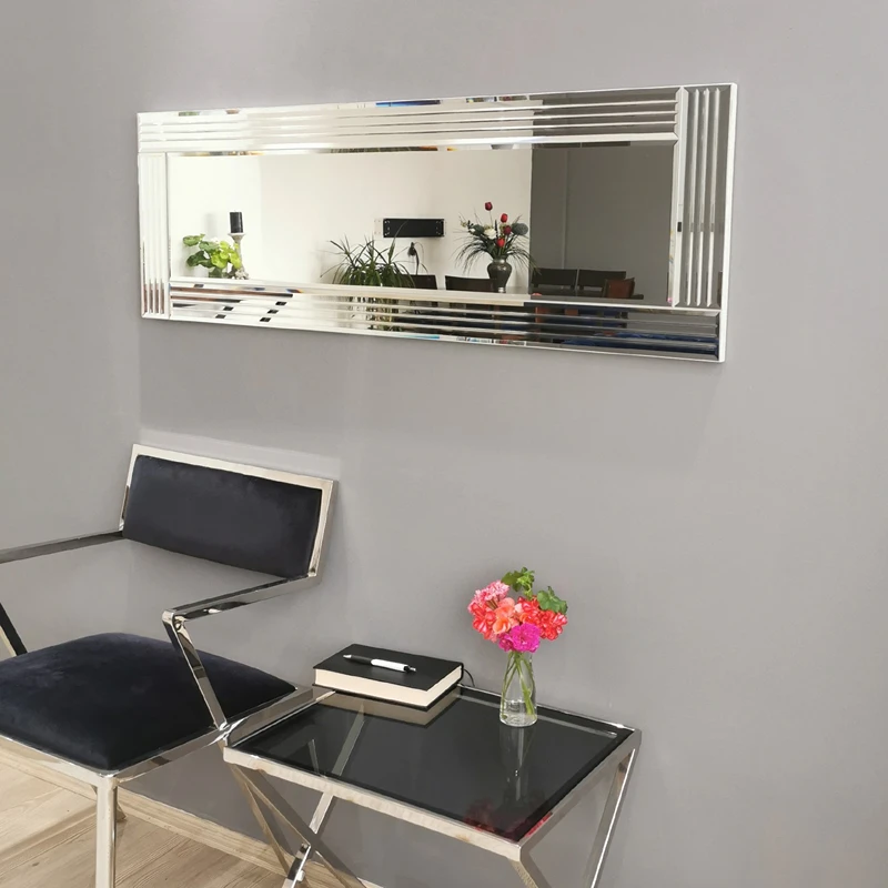 Oglinda dreptunghiulara cu rama argintie, design sofisticat si modern [4]