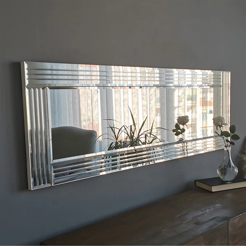 Oglinda dreptunghiulara cu rama argintie, design sofisticat si modern [2]