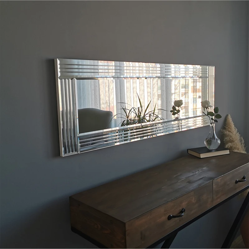 Oglinda dreptunghiulara cu rama argintie, design sofisticat si modern [7]