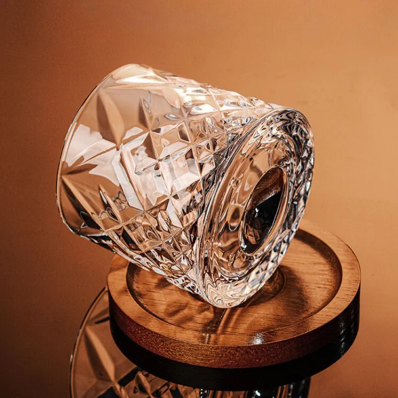 Pahar whiskey Diamant cu baza din lemn [3]