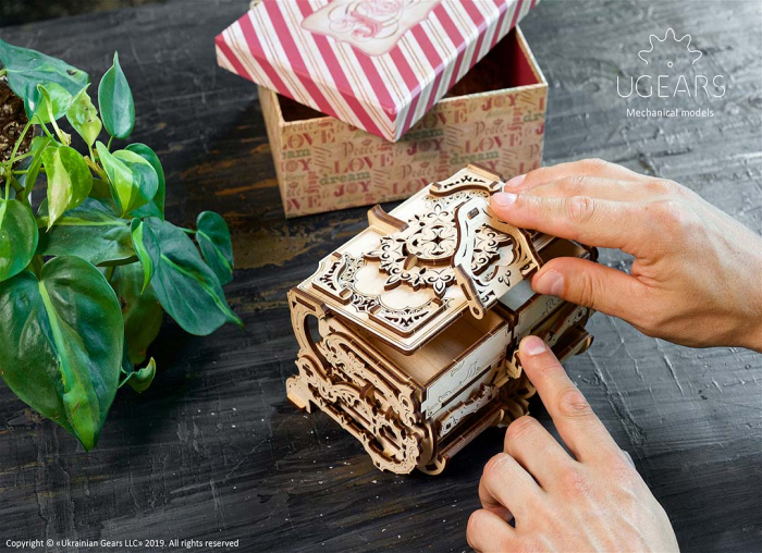 Puzzle 3D Cutie antica de bijuterii Ugears [6]