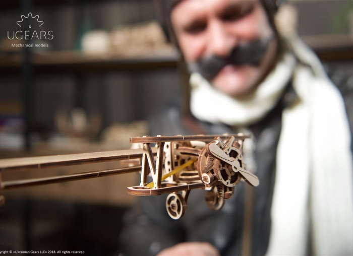 Puzzle 3D Model Aviator din lemn Ugears [13]