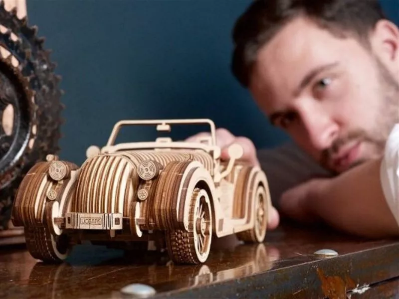 Puzzle 3D Model Roadster VM-O1 din lemn Ugears [35]