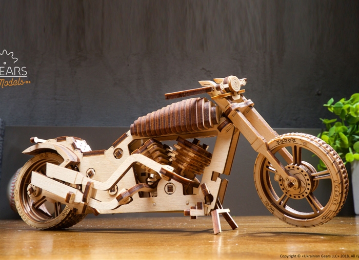 Puzzle 3D Motocicleta VM-02 din lemn Ugears [9]