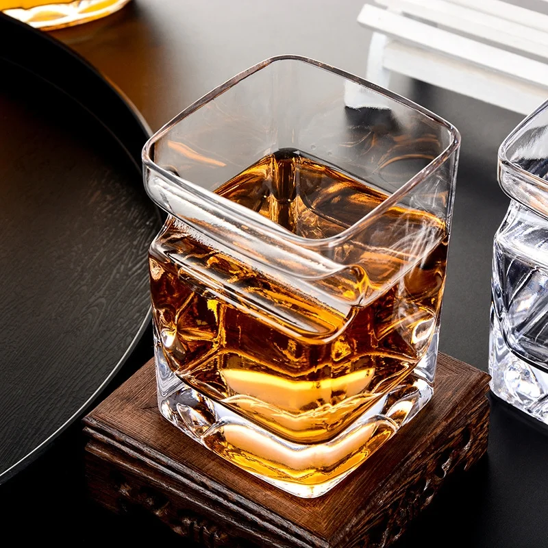 Set 6 pahare whiskey cu Suport Trabuc [2]