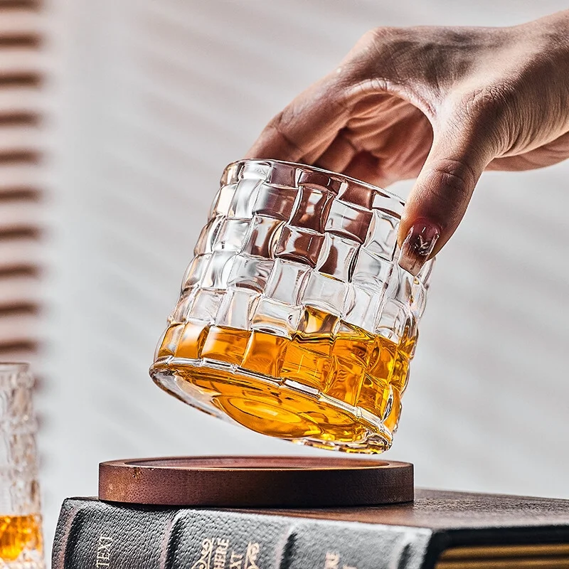 Set 6 Pahare whiskey Rotativ cu baza din lemn [5]
