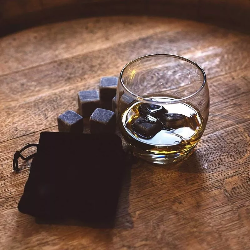 Cuburi granit pentru whiskey [2]