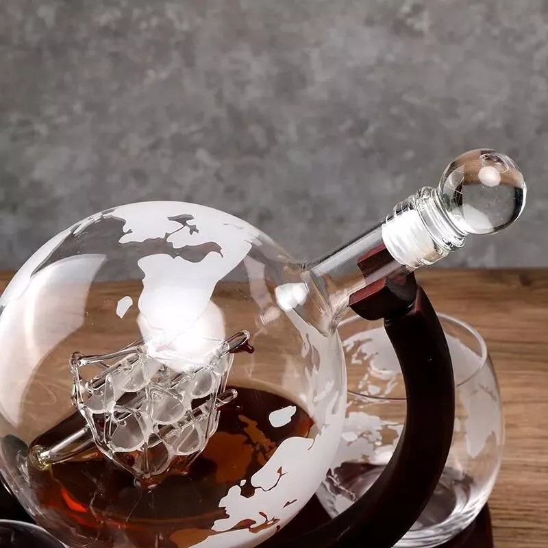 Set cadou decantor Glob Pamantesc cu 4 pahare Deluxe [13]