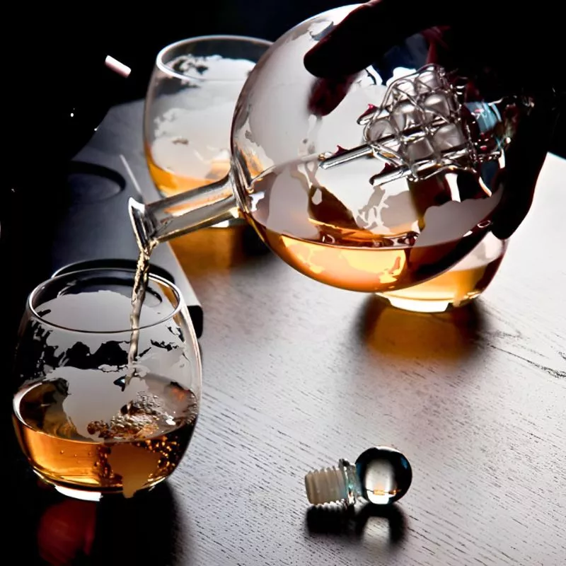 Set cadou decantor Glob Pamantesc cu 4 pahare Deluxe [8]