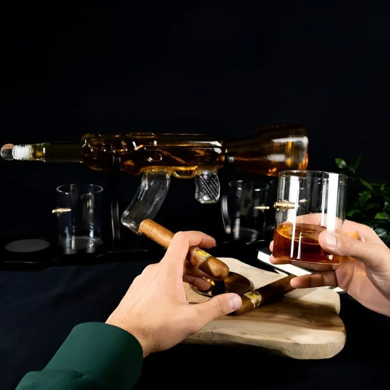 Set cadou Decantor Mitraliera AK47 si 4 pahare cu glont [5]