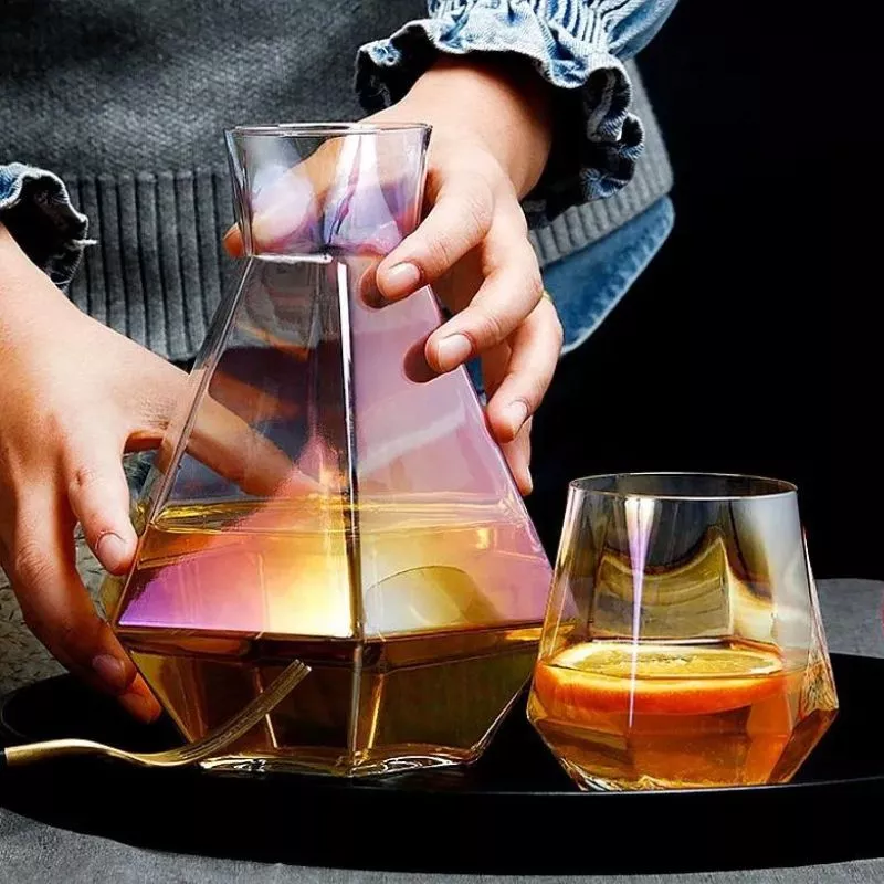 Set cadou Diamante decantor cu 4 pahare si bile de curatare [8]