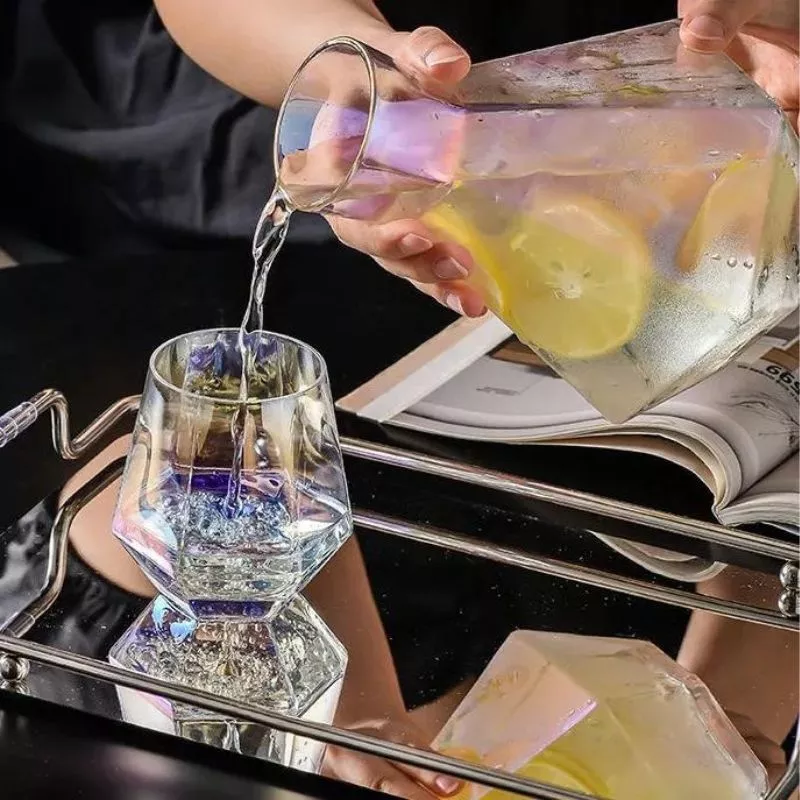 Set cadou Diamante decantor cu 4 pahare si bile de curatare [6]
