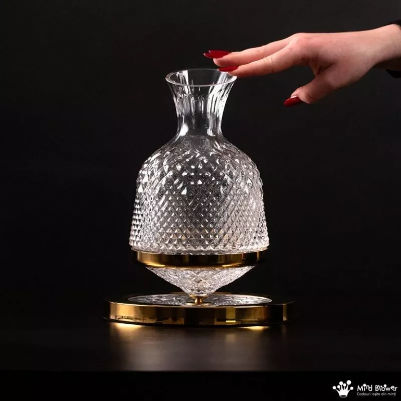 Set Decantor de bauturi Rotativ cu 2 pahare auriu [8]