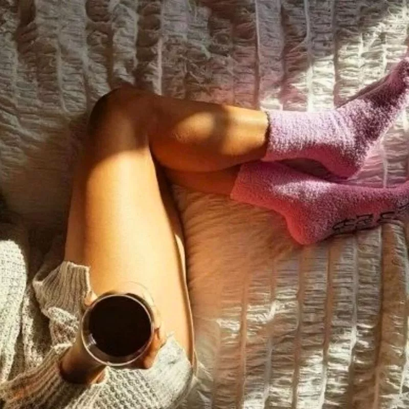 Sosete amuzante Bring Me Coffee Briose roz, Marime 35-40 [3]
