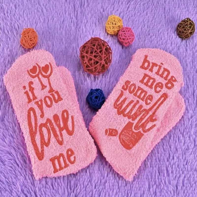 Sosete amuzante If you love me Bring Me Wine Briose roz [3]