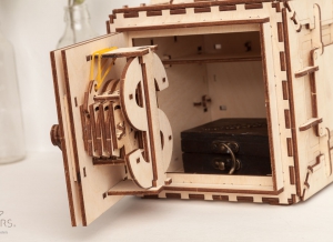 Puzzle 3D Seif din Lemn Ugears [12]