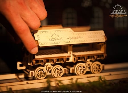 Puzzle 3D Tren V- Express cu abur din lemn Ugears [11]