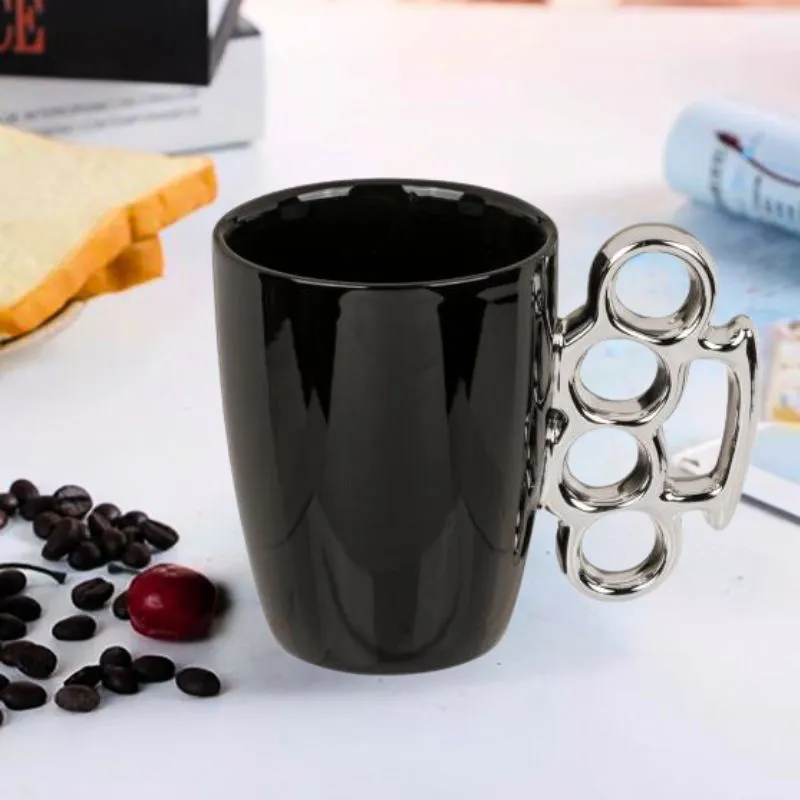 Cadouri Barbati - Cana amuzanta Knuckle Duster